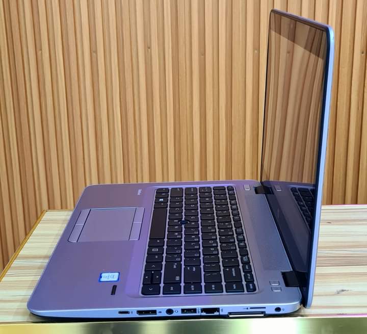 HP 840G3 CORE I7 16GB RAM ET 512SSD TACTILE 2.8HZ Cliquez sur AJOUTER au cas où le produit vous intéresse 😊😊
